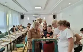 Galeria aktualności Mieszkańcy Powiatu Jasielskiego poznali tajniki tworzenia biżuterii z koralik&oacute;w 23